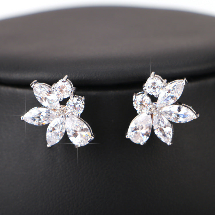 Elegant Bride Jewelry Set with Necklace and Earrings